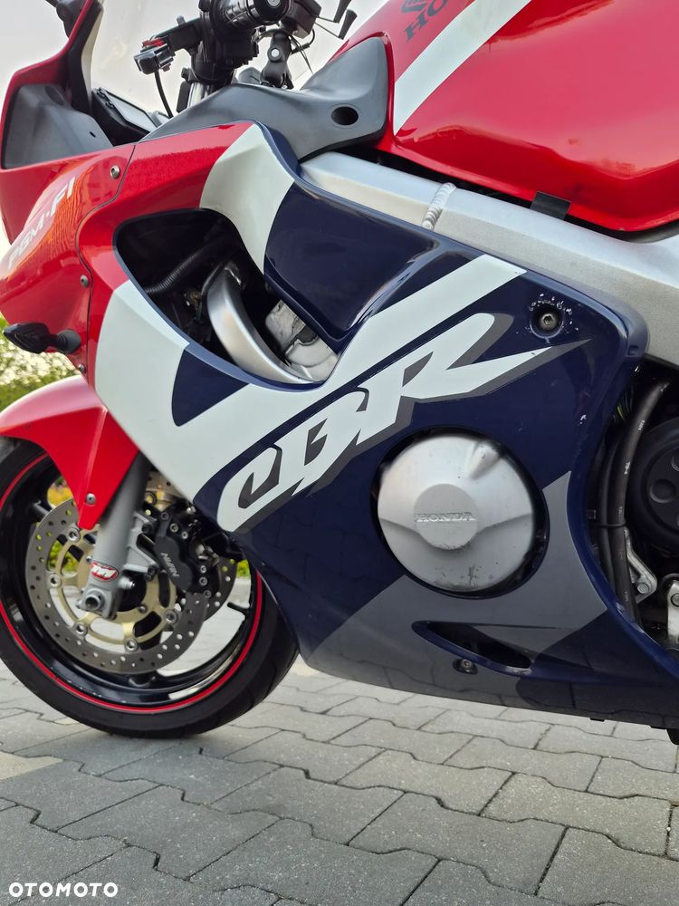 Honda CBR - 11