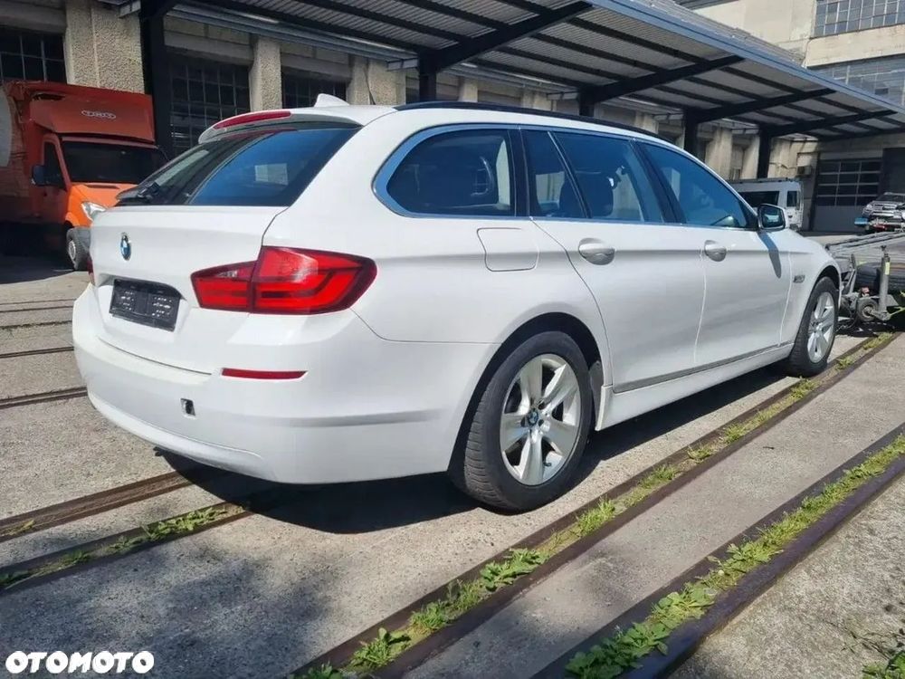 BMW 5 Series 2012 photo 3