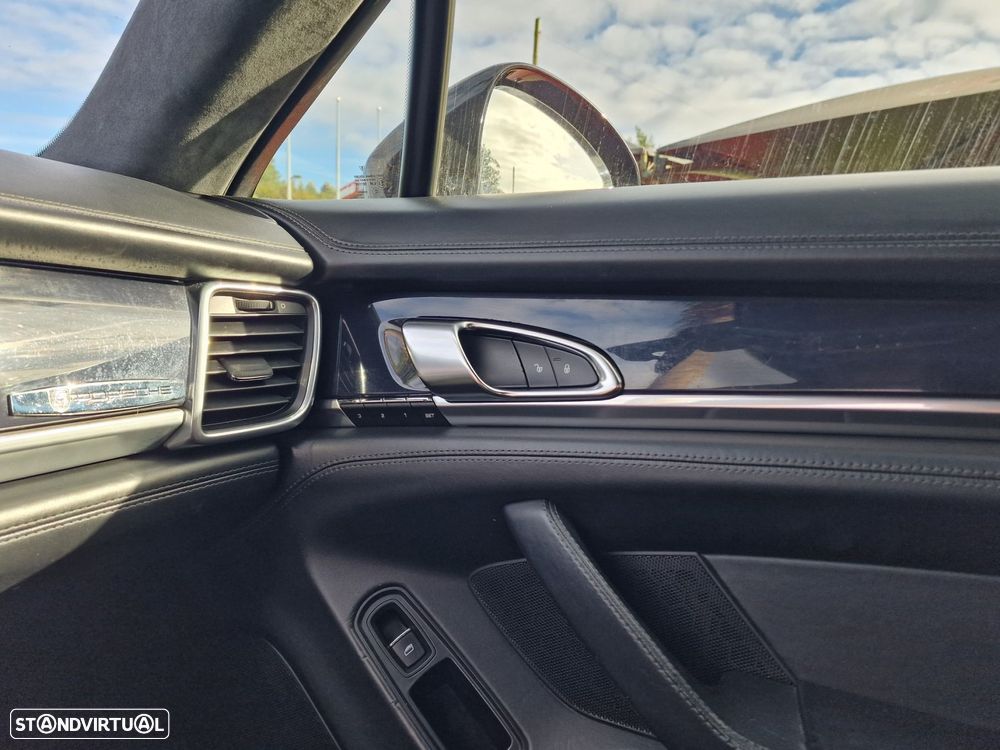Porsche Panamera Platinum Edition - 16