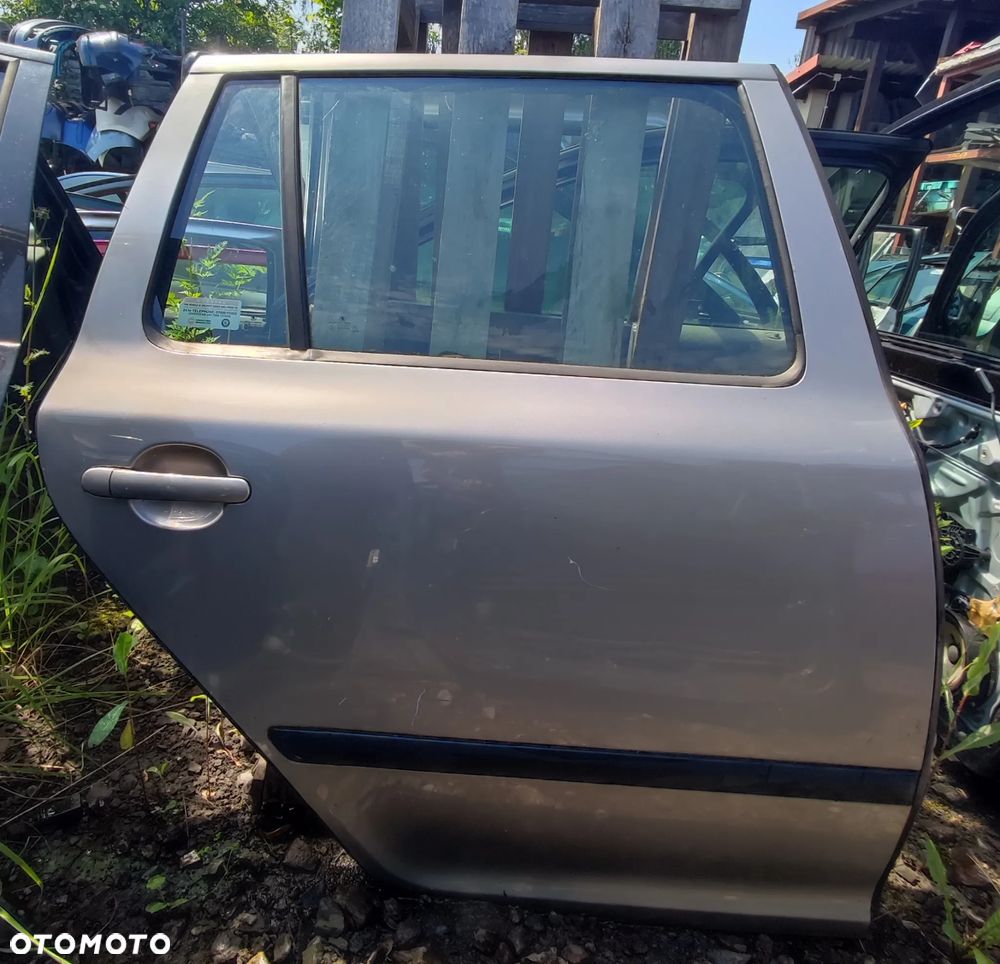 Skoda Octavia 2 kombi drzwi prawe tylne - 1