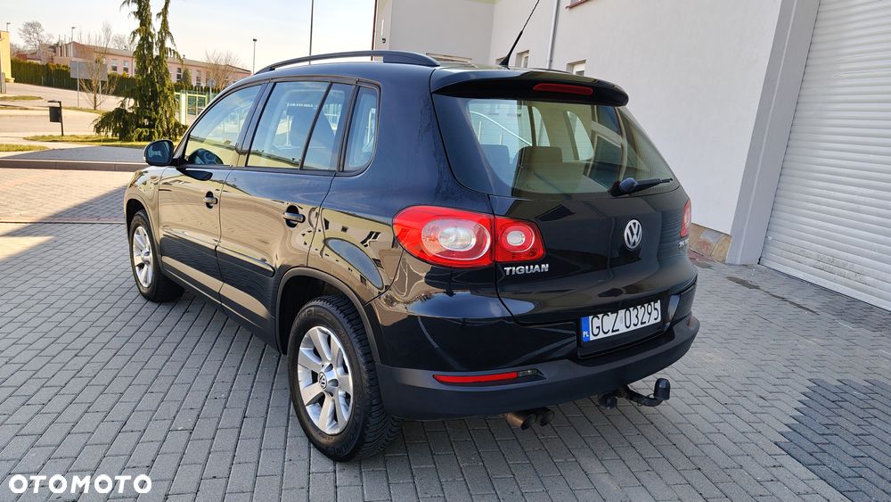 Volkswagen Tiguan 2.0 TDI DPF 4Motion BlueMotion Technology Track & Field - 11