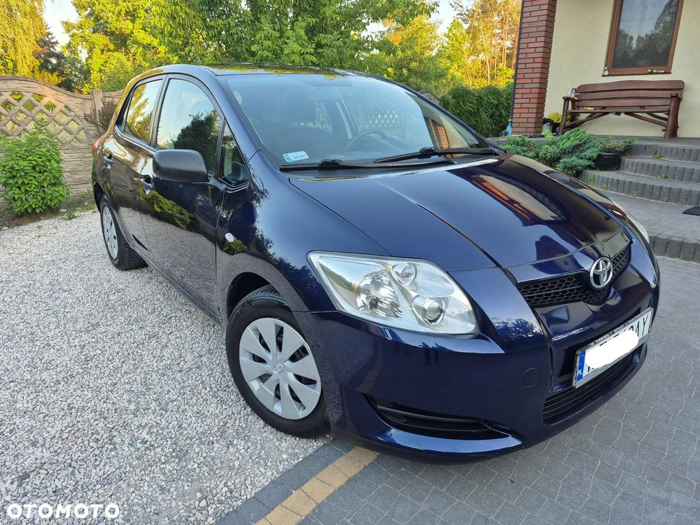 Toyota Auris 1.4 VVT-i Terra - 2