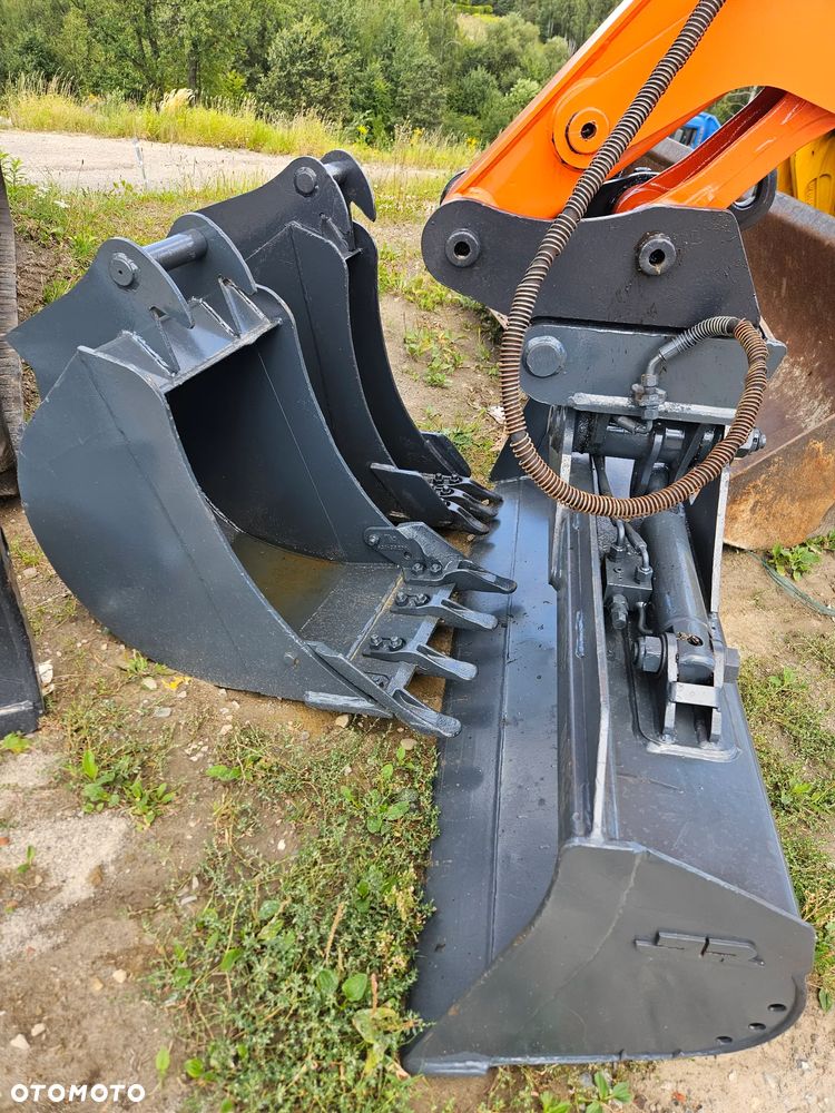 Hitachi ZX65 USB-6 - 7
