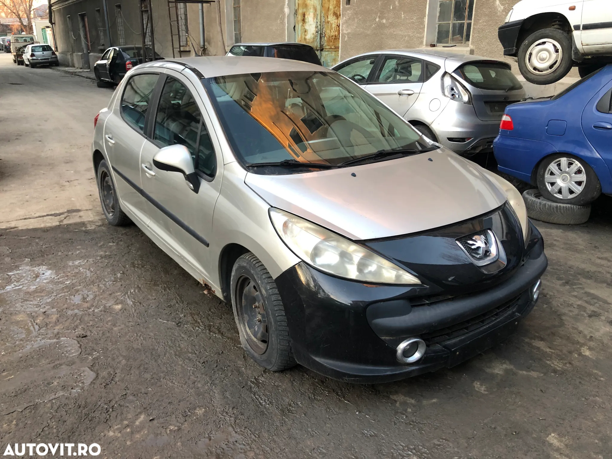 Dezmembrez Peugeot 207 1.4 benzina 2006 - 2