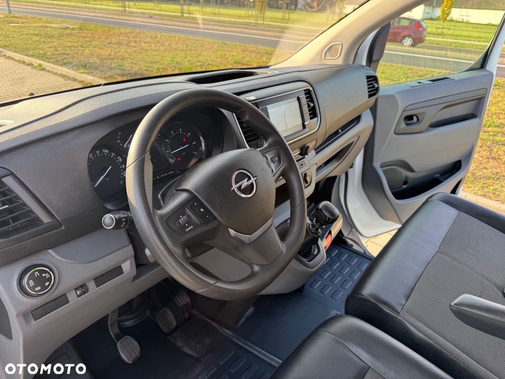 Opel Vivaro - 22