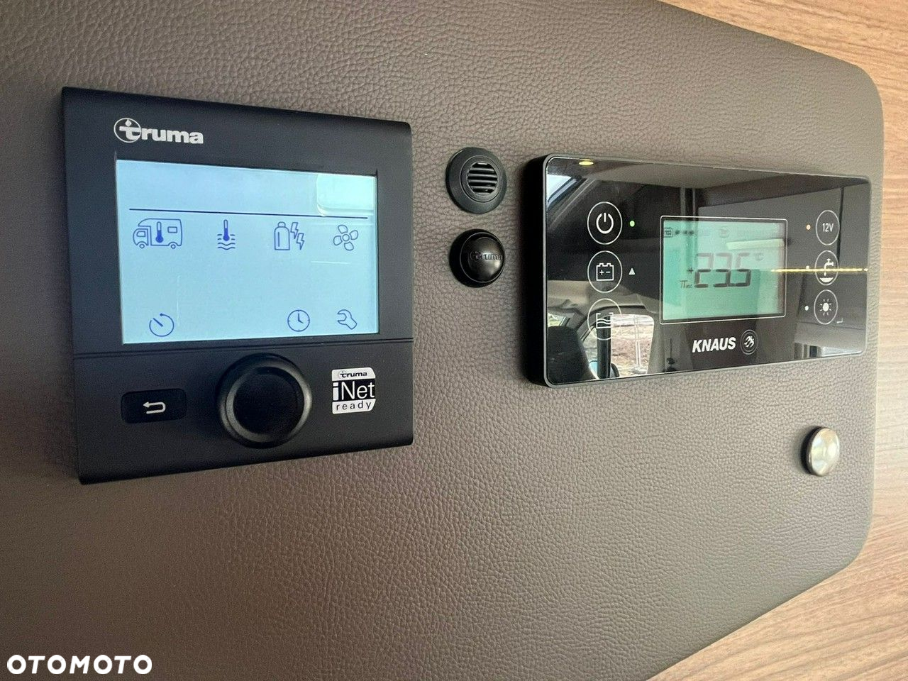 KNAUS LIVE WAVE 700 MX - 17