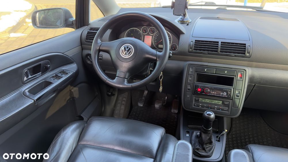 Volkswagen Sharan 1.9 TDI Exclusive Edition - 6