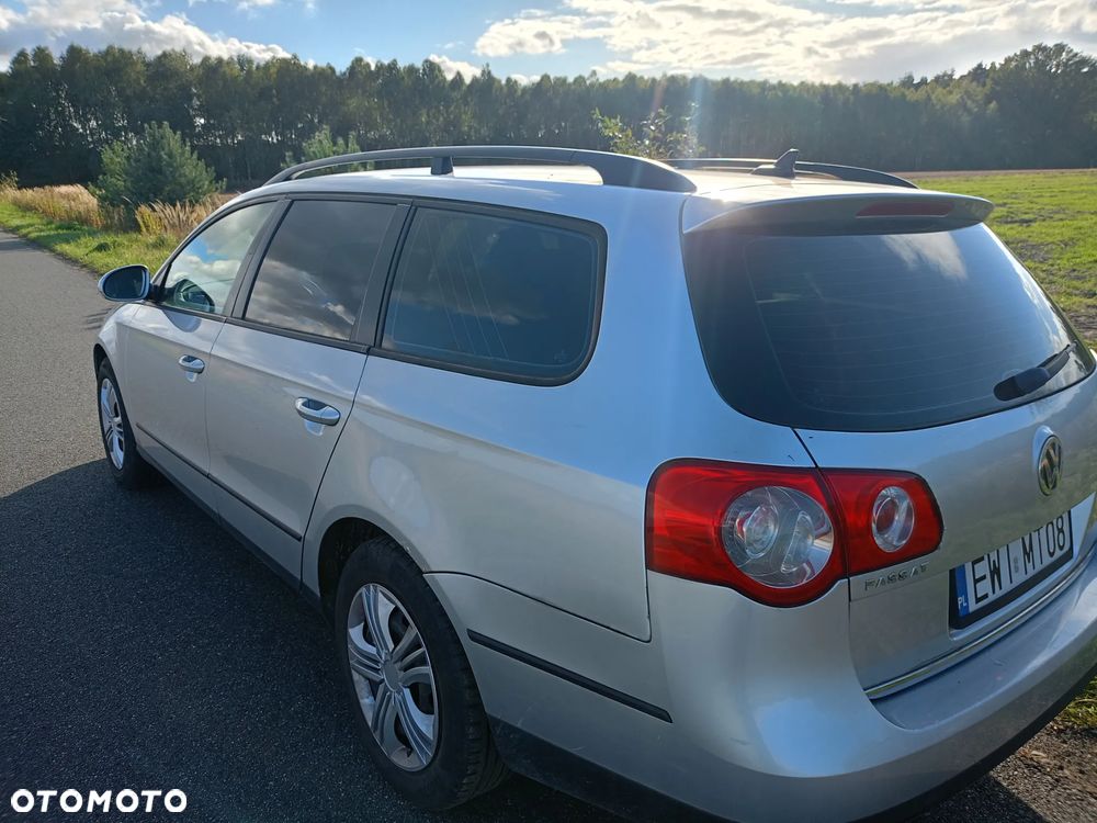 Volkswagen Passat 1.9 TDI Comfortline - 11
