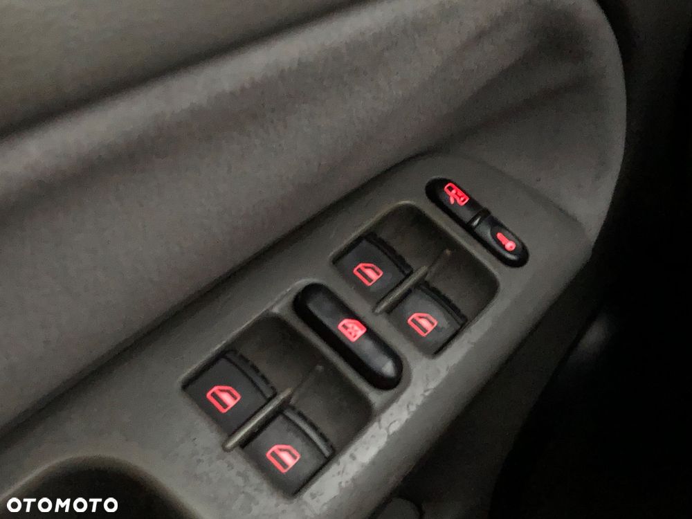 Volkswagen Passat - 23