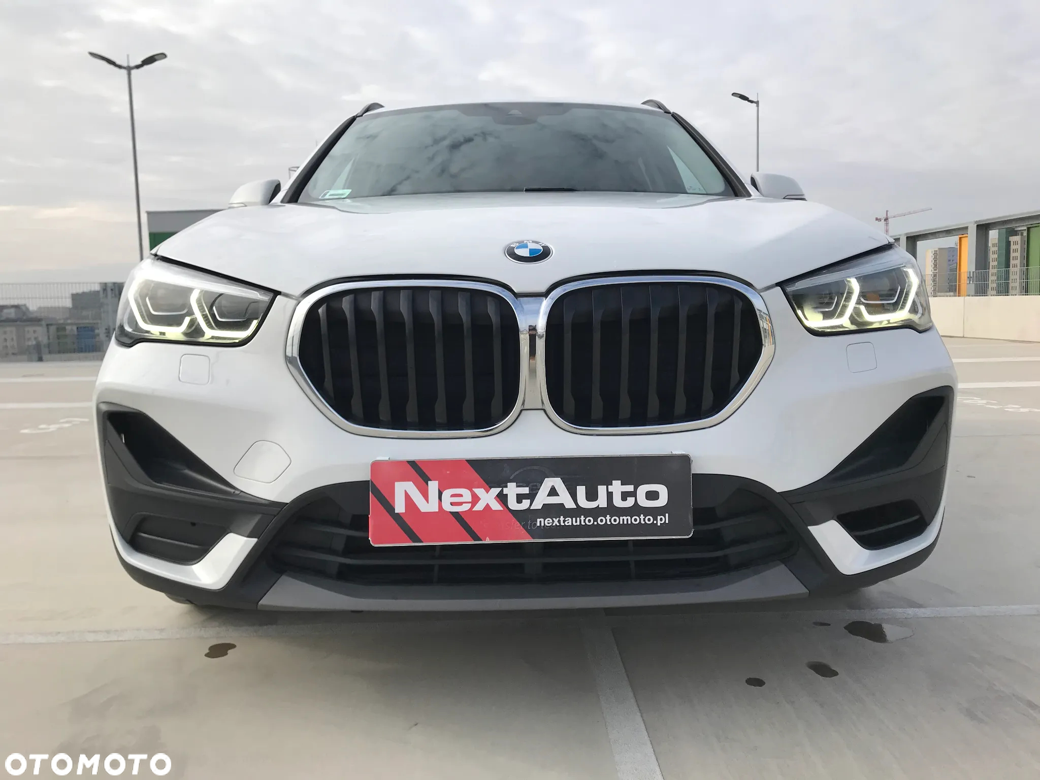 BMW X1 sDrive18i Business Edition - 4