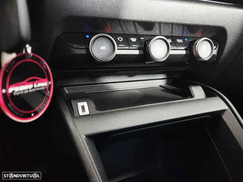 Citroën C4 BlueHDi 110 Stop&Start FEEL PACK - 37