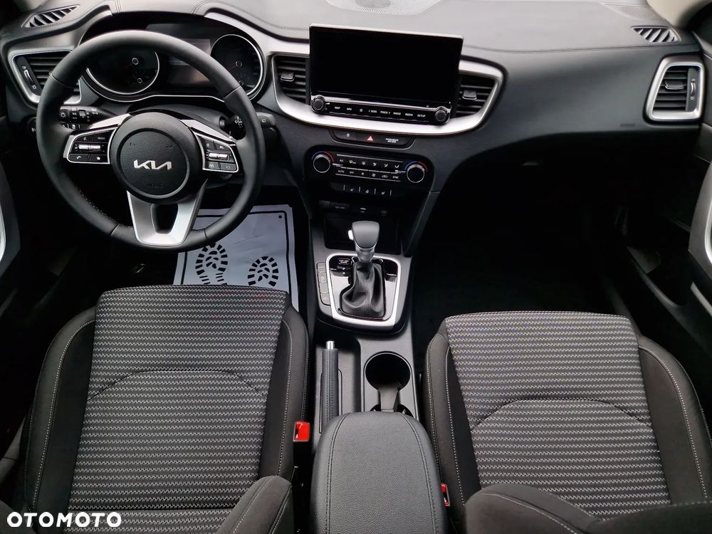 Kia XCeed 1.6 T-GDI M DCT - 12