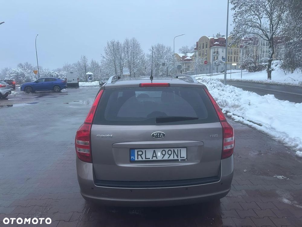 Kia Ceed 1.6 Crdi Comfort - 4