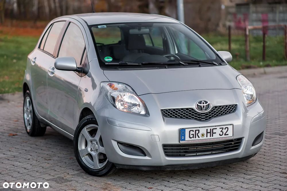 Toyota Yaris - 1