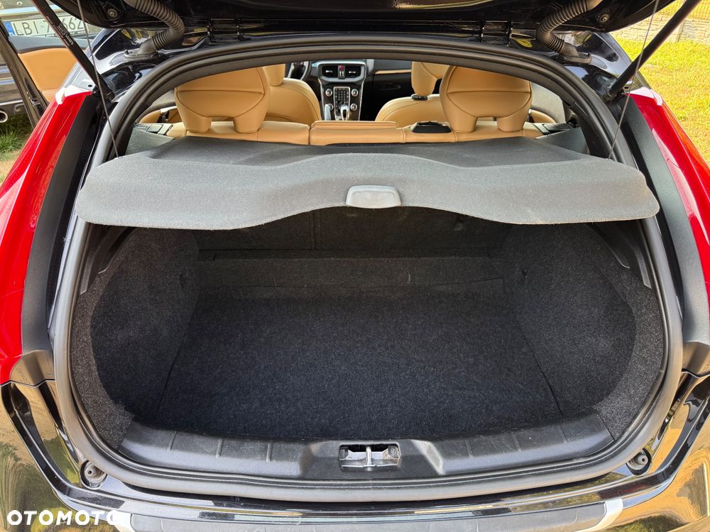 Volvo V40 Cross Country D2 Momentum - 28