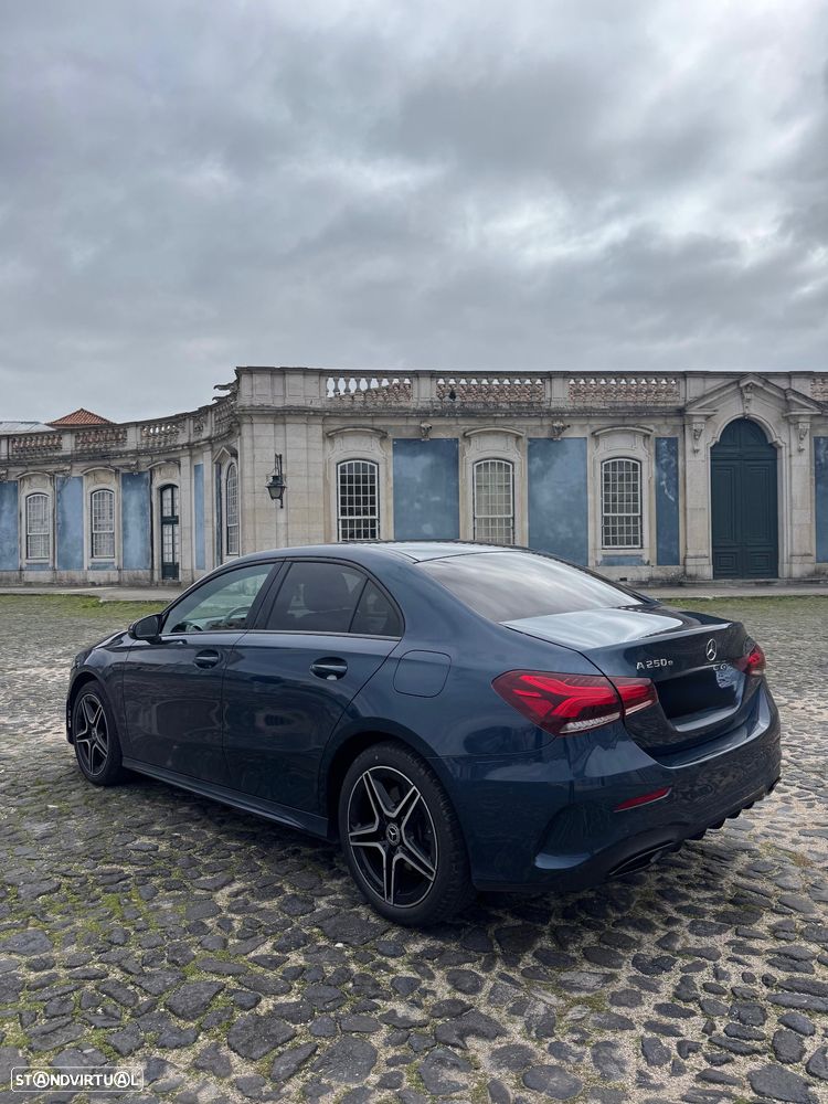 Mercedes-Benz A 250 Limousine e 8G-DCT AMG Line - 5