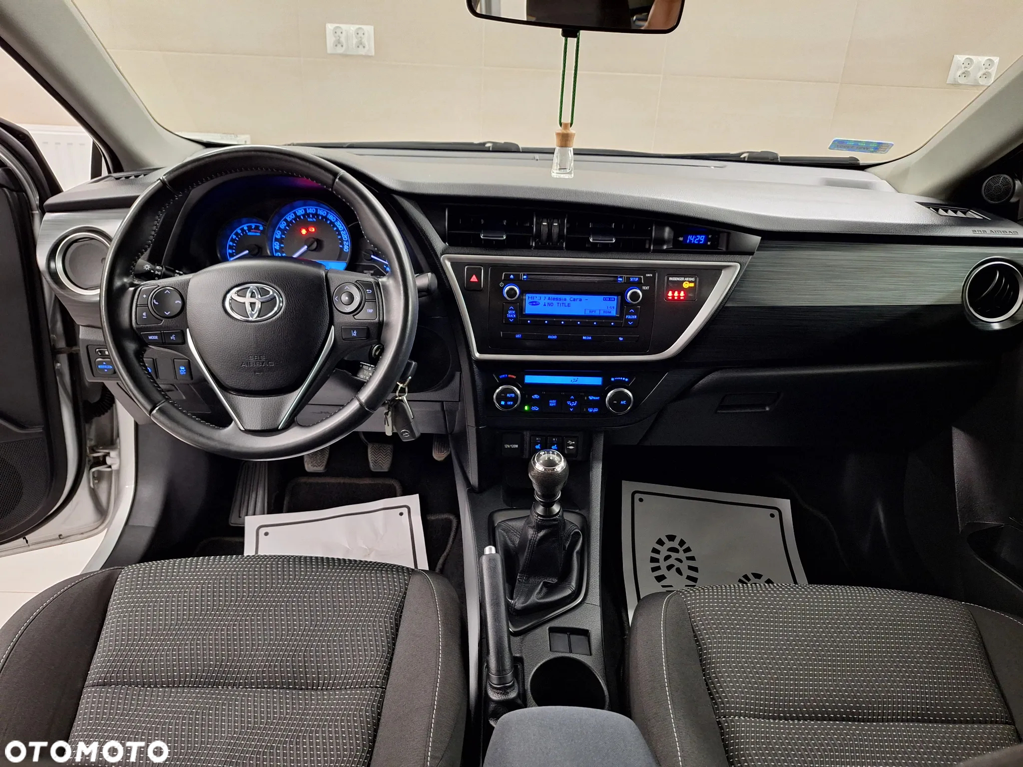Toyota Auris 1.6 Valvematic Comfort - 23