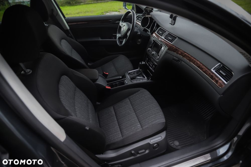 Skoda Superb 2.0 TDI Elegance DSG - 15