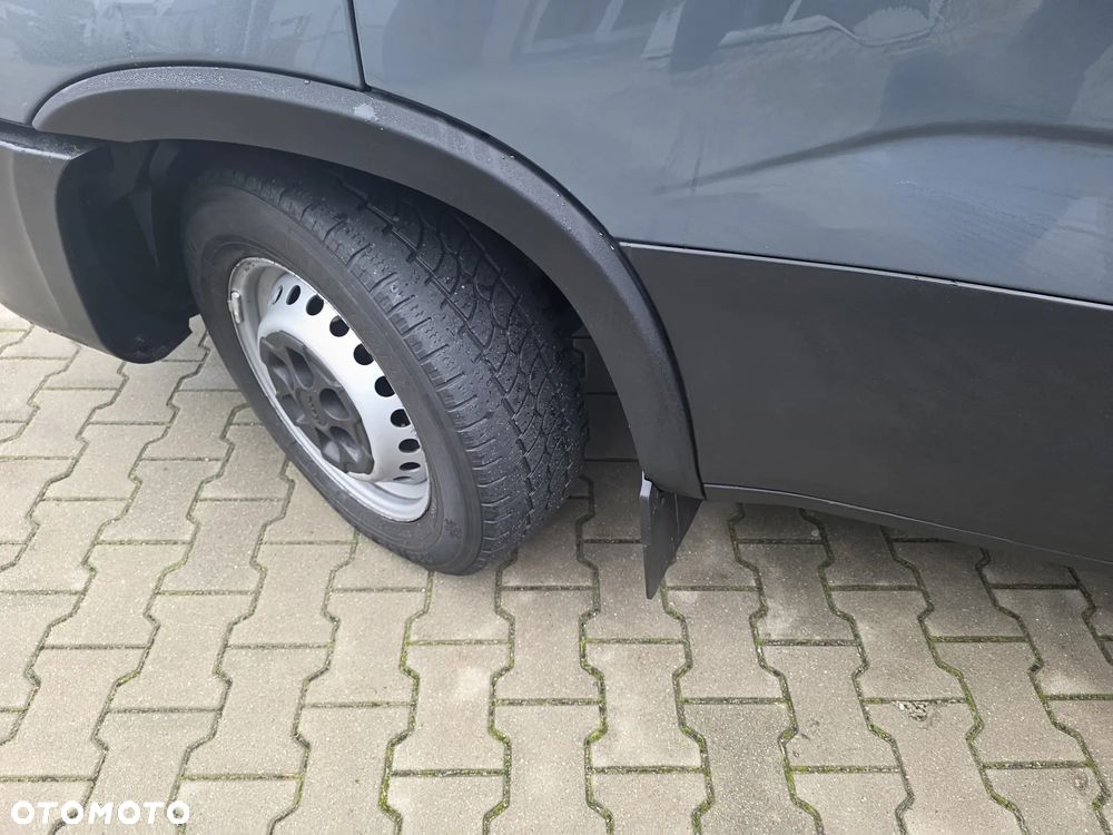 Iveco 35S16V L3H2 Średniak Krajowy Ledy Hak - 15