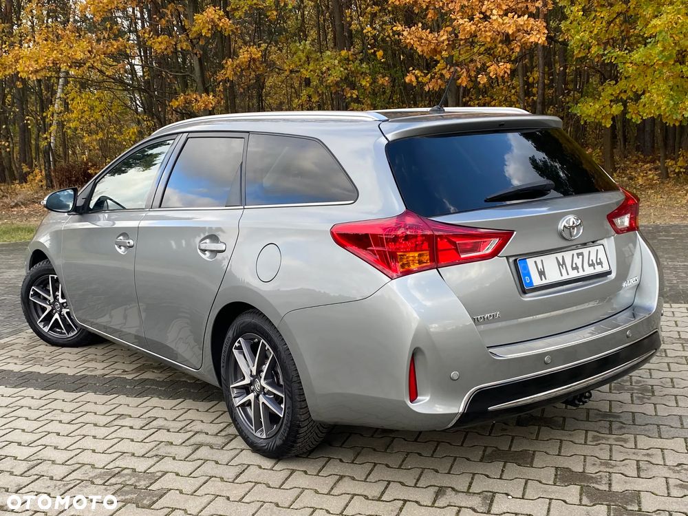 Toyota Auris 2.0 D-4D Executive - 8