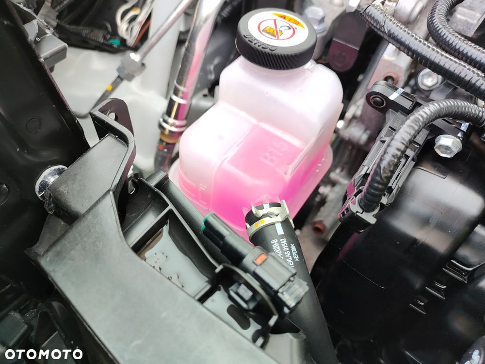 Toyota Yaris Cross Hybrid 1.5 Comfort 4x4 - 35