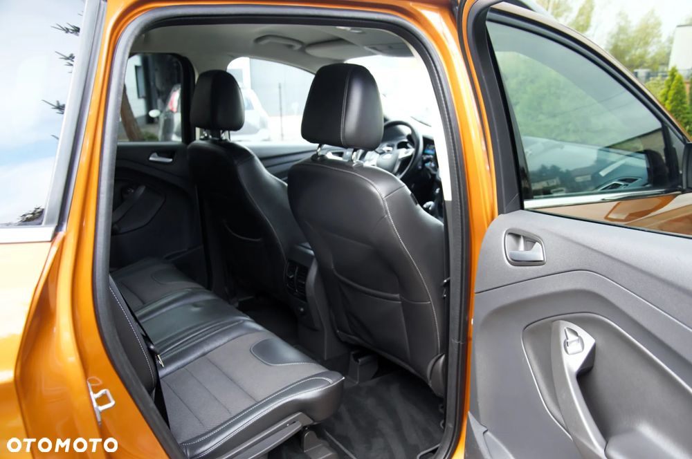 Ford Kuga 2.0 TDCi 2x4 Titanium - 23