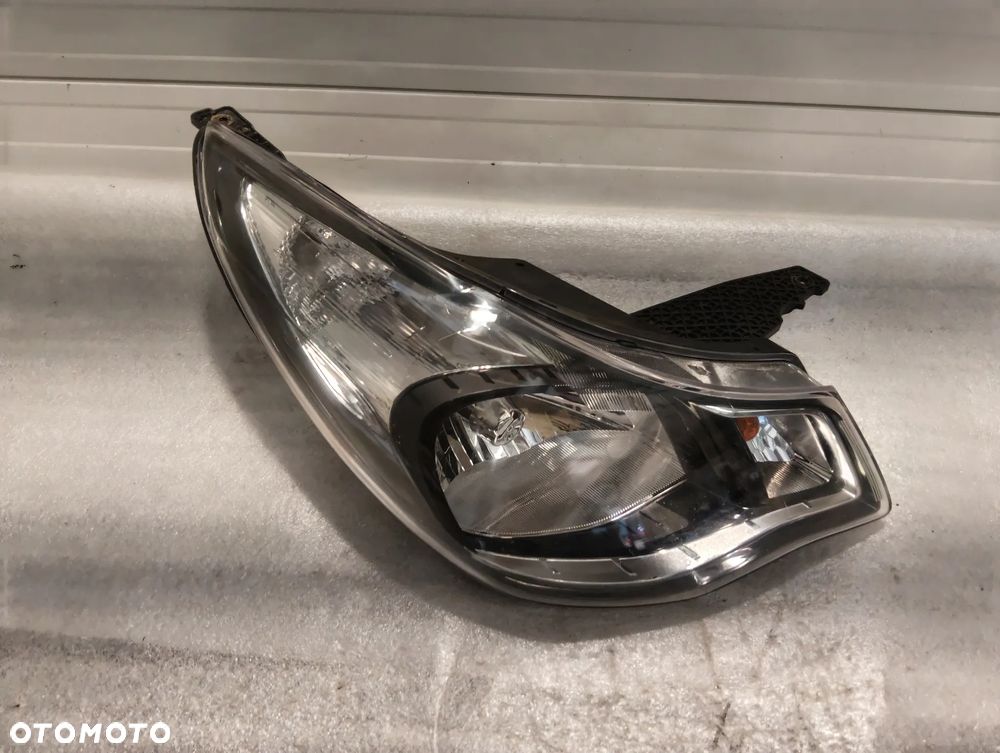 Opel Karl LAMPA ZW Z CHROMEM PRZÓD STRONA PRAWA - 2