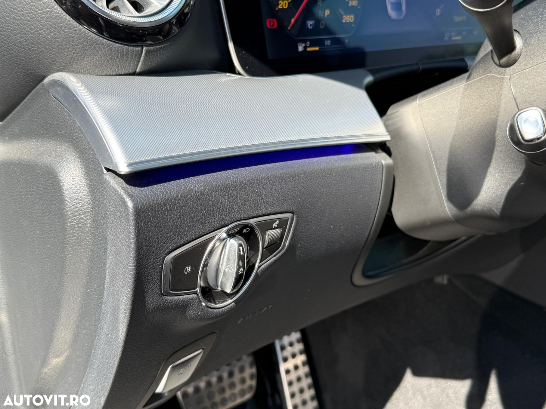 Mercedes-Benz E 200 Coupe Aut. - 35