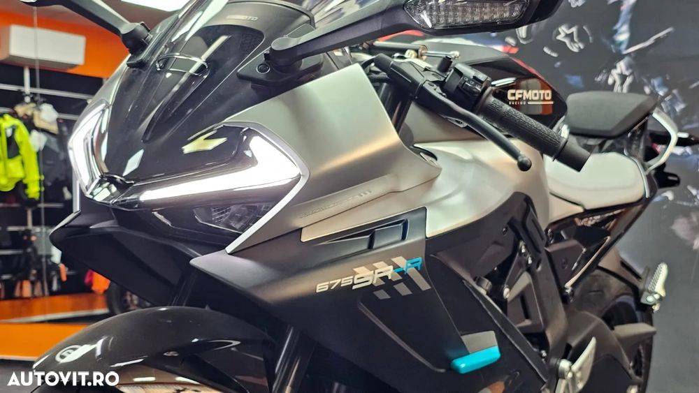 CF Moto 675 SR-R - 2