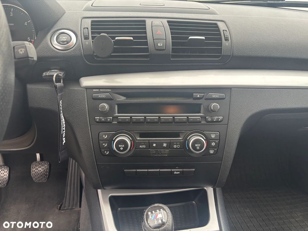 BMW Seria 1 123d - 16