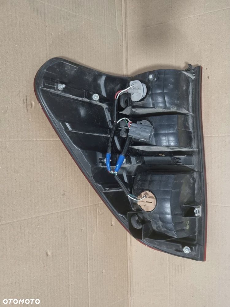 Lampa lewa Tylna tył TOYOTA HILUX VIII 8 15R- - 5