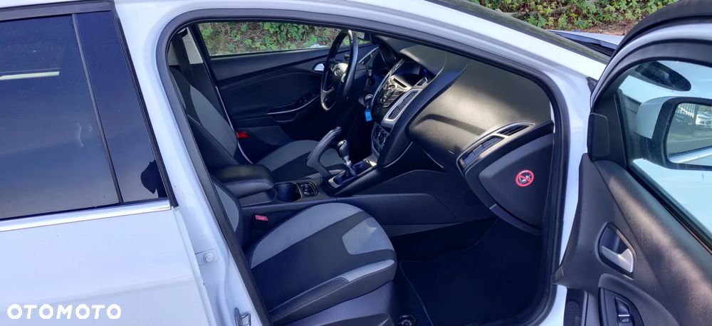Ford Focus - 10