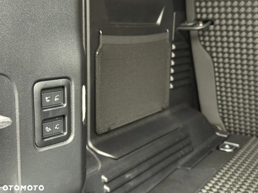 Land Rover Defender 110 D350 X-Dynamic HSE - 13