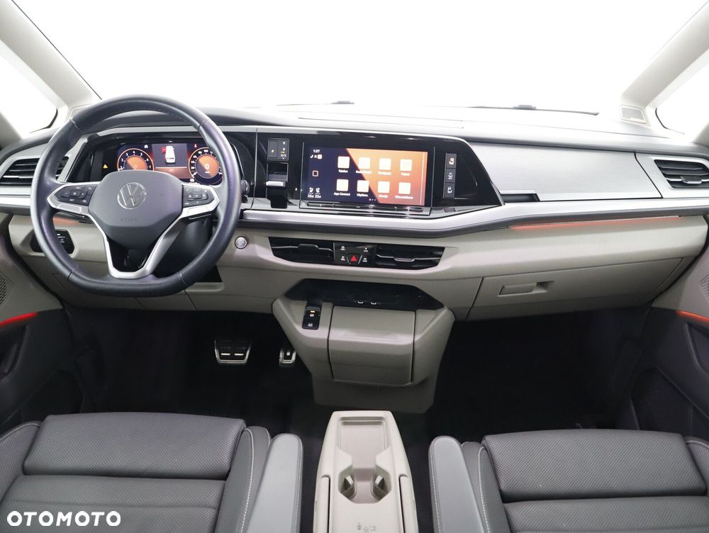 Volkswagen Multivan - 11