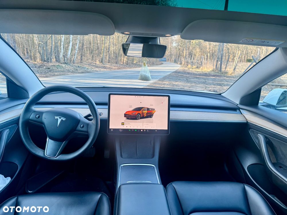 Tesla Model 3 - 31