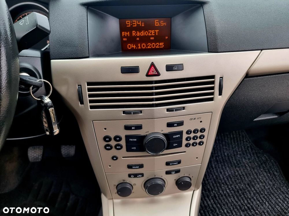 Opel Astra 1.6 Cosmo - 23