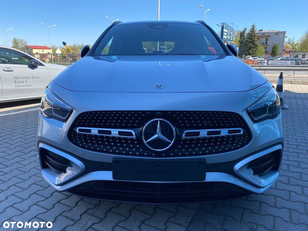 Mercedes-Benz GLA - 6