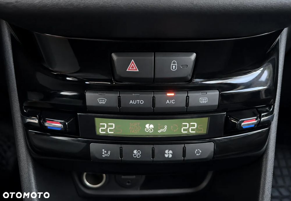 Peugeot 2008 1.2 VTi Allure - 10