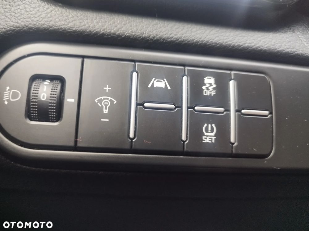 Kia Ceed - 37