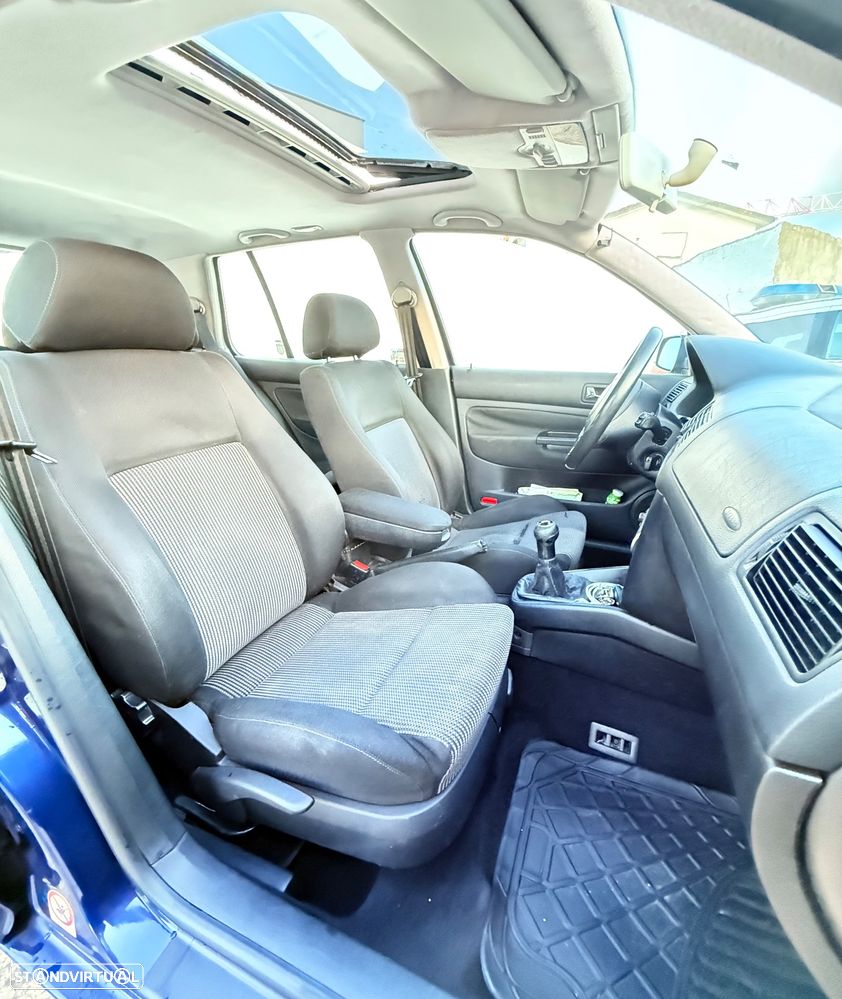 VW Golf 1.9 TDi Highline - 10