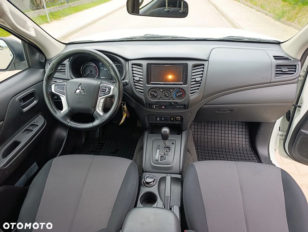 Mitsubishi L200 Pick Up 4x4 S&S Autm Double Cab Plus - 7