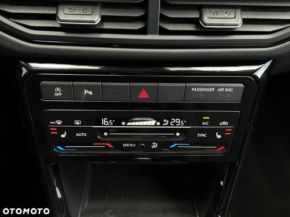 Volkswagen T-Cross - 25