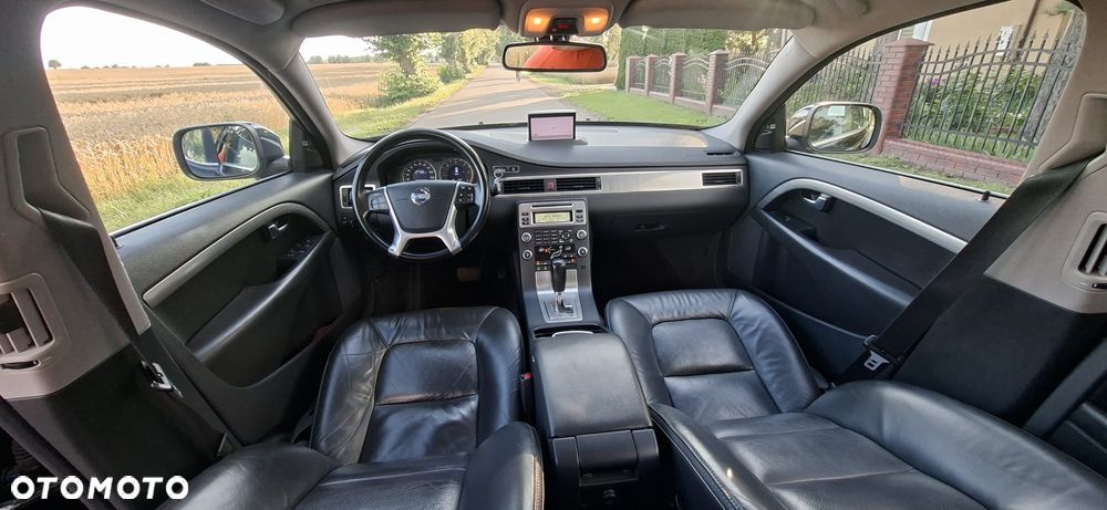 Volvo XC 70 2.4D AWD Kinetic - 11