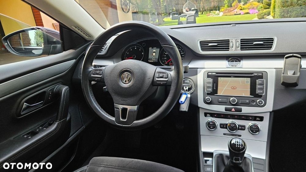 Volkswagen Passat CC - 24