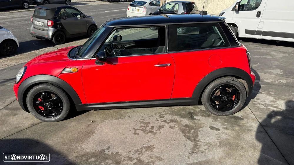 MINI 3 Portas Cooper D - 18
