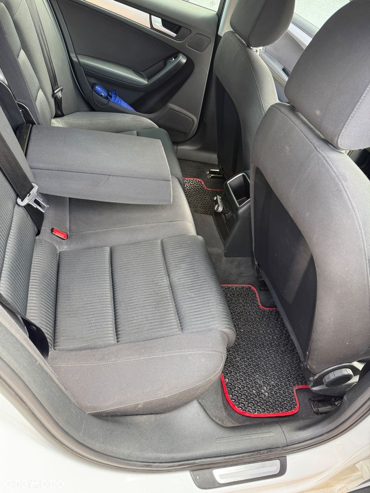 Audi A4 Avant 2.0 TDI DPF Ambiente - 8