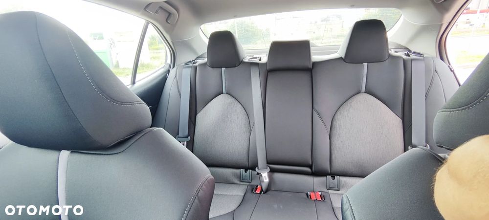 Toyota Camry - 13