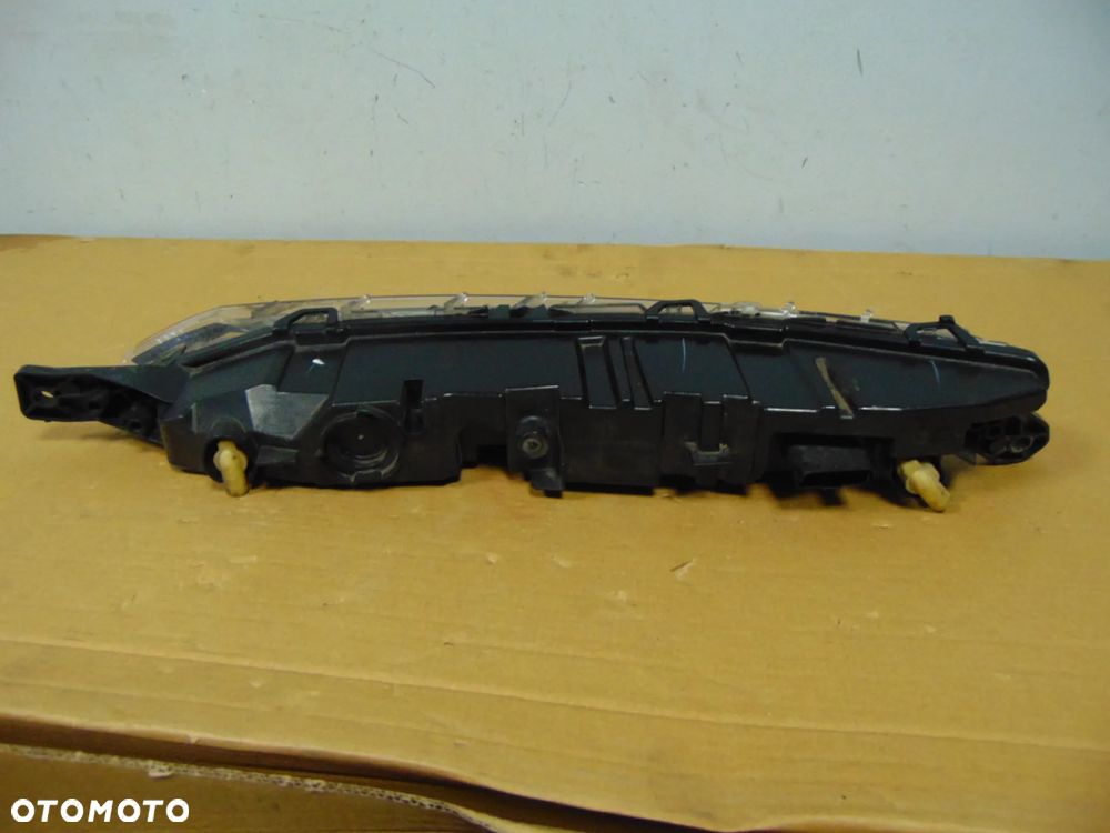 LED DRL PRAWY GÓRNY CITROEN C4 PICASSO II LIFT 9822653180 - 4