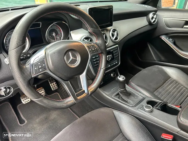 Mercedes-Benz GLA 200 CDi AMG Line - 16