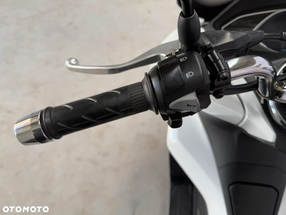Honda PCX - 10